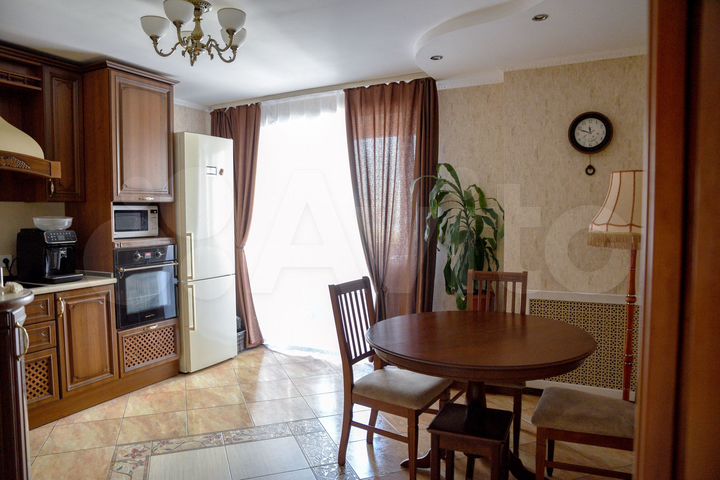 4-к. квартира, 132 м², 5/6 эт.