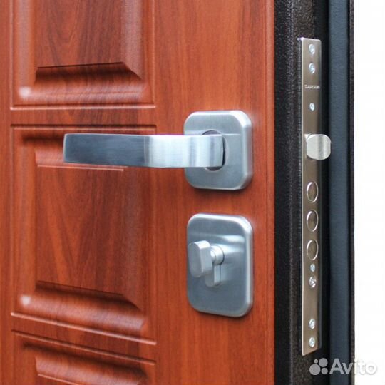 Входная дверь