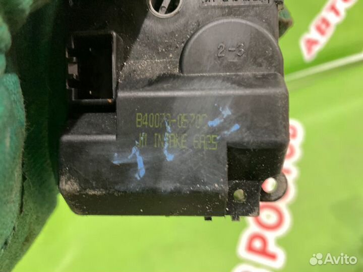 Моторчик заслонки отопителя Kia Sportage 2 2.0