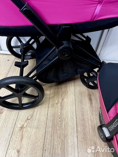 Cybex Priam III 3/1 без царапин