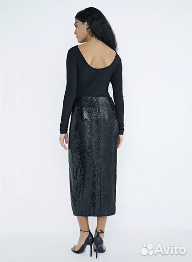 Боди женское из блестящей ткани 42