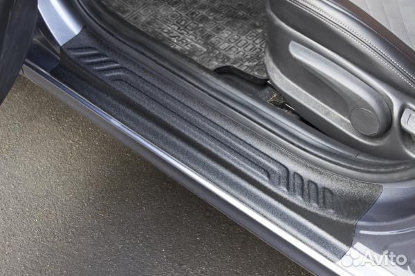 Накладки на пороги дверей Hyundai Solaris (2017