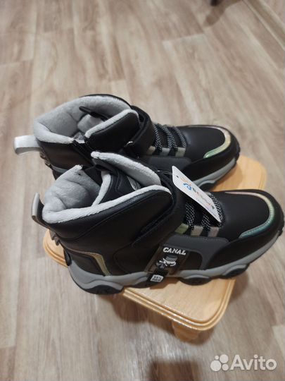 Ботинки демисезонные для девочки 34 новые