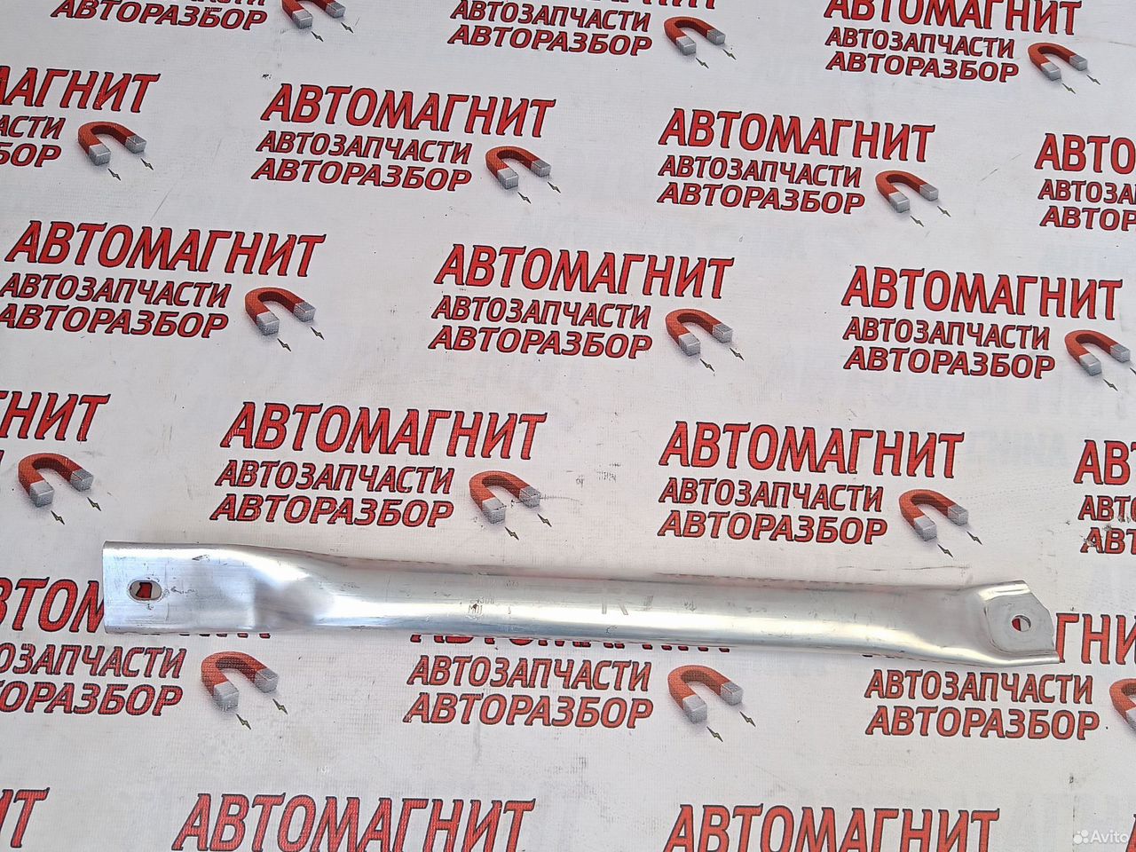 Усилитель моторного отсека правый Lixiang L7