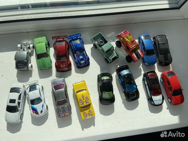 Hot Wheels машинки