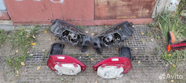 Фары Ауди А6 2007 г.в. 2,4 бензин биксенон продам