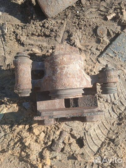 Суппорт тормозной передний левый Geely Otaka