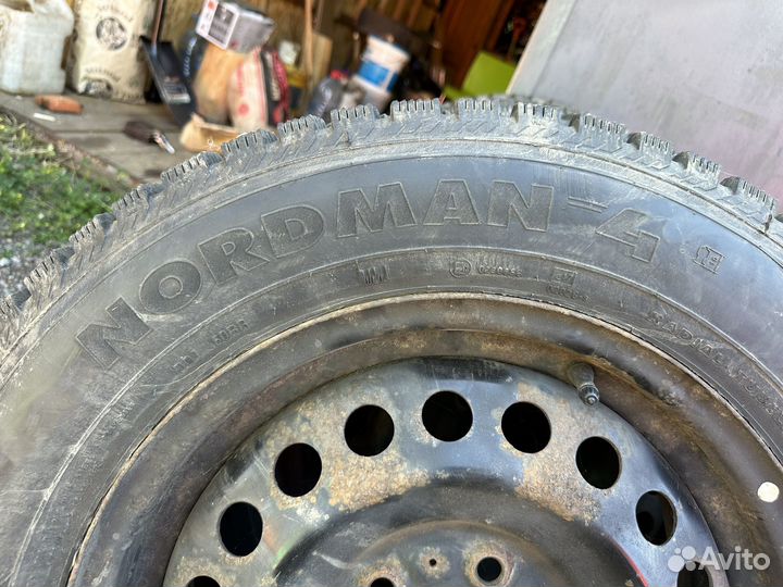 Nokian Tyres Nordman 4 215/65 R16