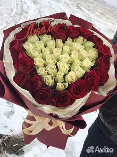 101 роза в форме сердца