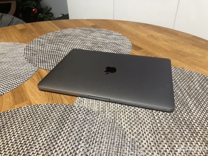Apple macbook pro 2017 retina