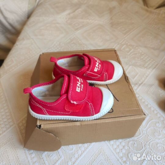 Кроссовки детские 25 размер