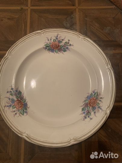 Большое фаянсовое круглое блюдо 35-35 зик