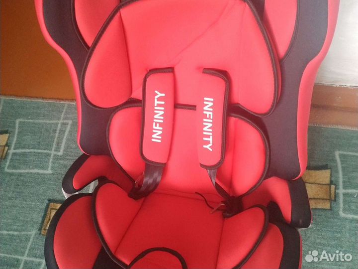 Автомобильное детское кресло