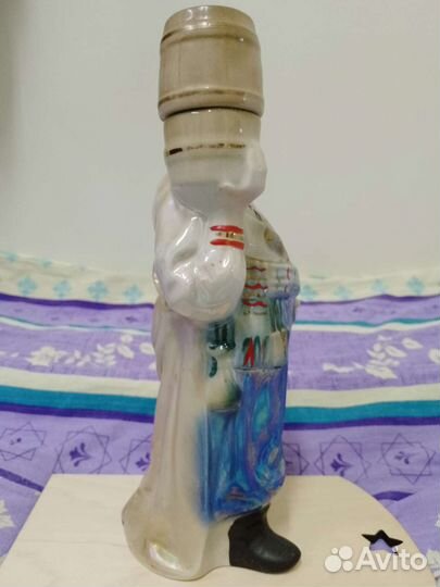 Статуэтка фарфор