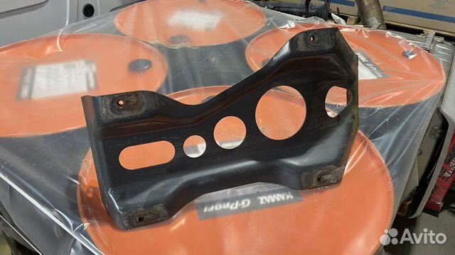 Кронштейн глушителя