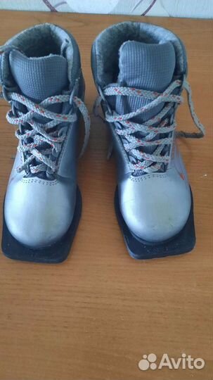 Лыжные ботинки