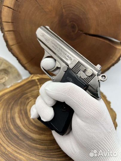 Металлический пистолет зажигалка Макаров