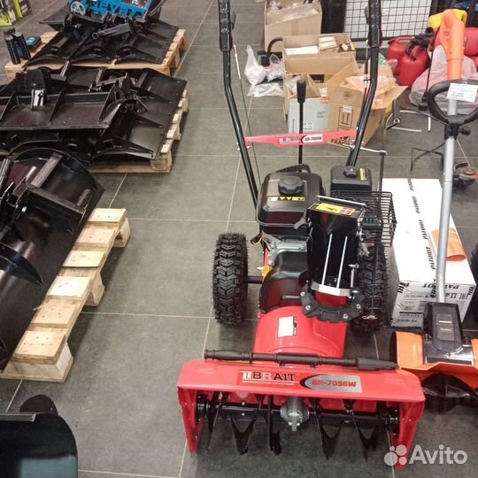 Снегоуборщик бензиновый brait BR-7056W