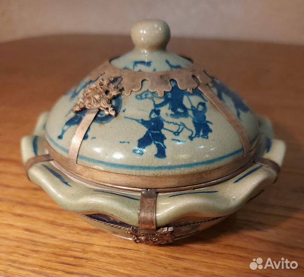 Антикварный сосуд. Cтарый/старинный - Китай