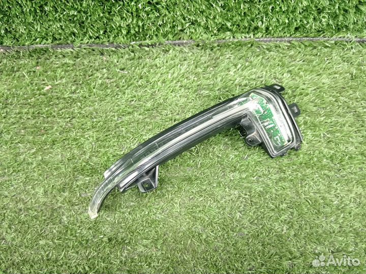 Повторитель поворота в зеркало левый Audi A5 8T 8T