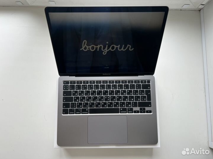 Apple MacBook air 13' 2020 i3/256gb