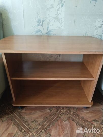 Стол журнальный или тумба под телевизор
