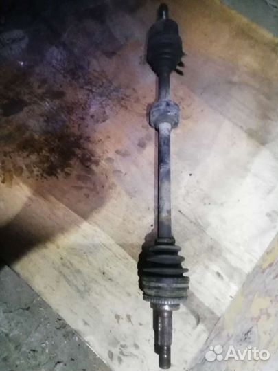 Привод правый передний