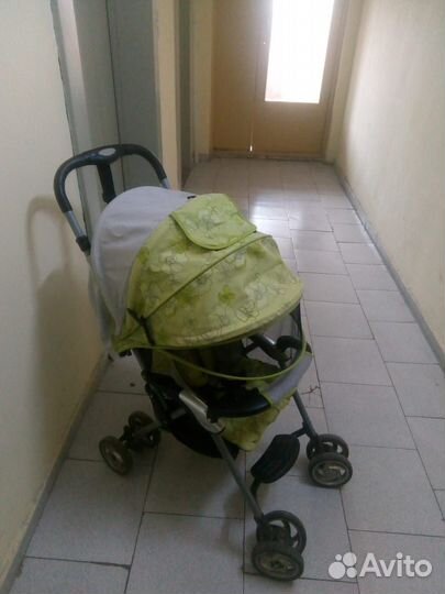 Продам прогулочную коляску