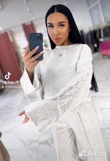 Спортивный костюм женский 42/44 новый