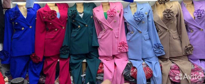 Брючный костюм женский