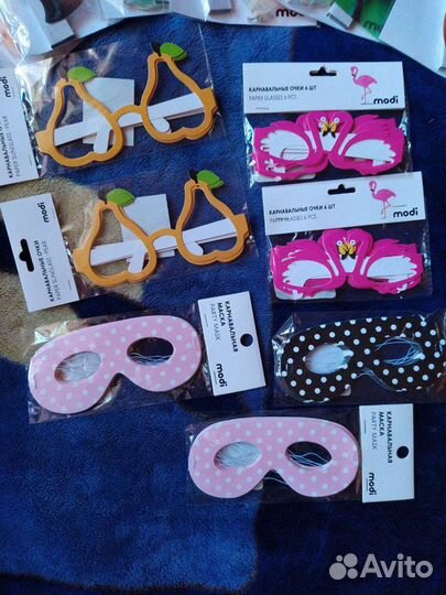 Карнавальные,новогодние маски и мелочи для праздни