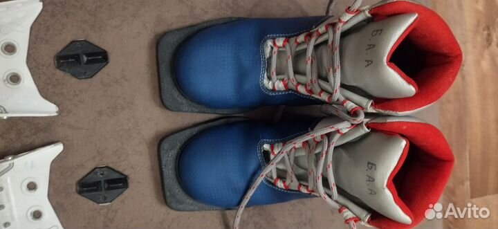 Лыжные ботинки