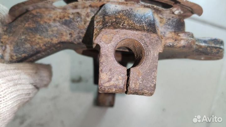 Кулак передний левый Opel Corsa C рест. 2004