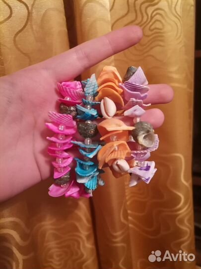 Браслеты с ракушками цветные