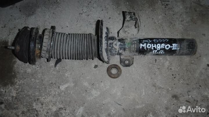 Амортизатор передний правый Ford Mondeo III 2000