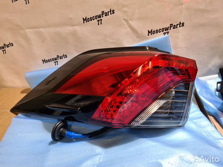 Новый Фонарь в крыло Toyota RAV 4 RAV-4 XA50 2018