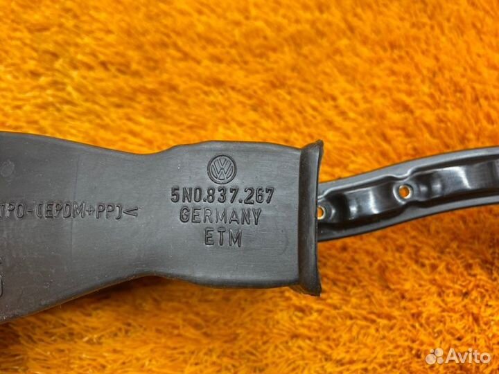 Ограничитель двери передний правый Volkswagen