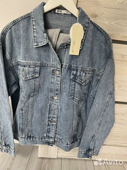 Куртка джинсовая