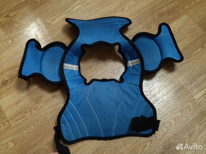 Нагрудник хоккейный