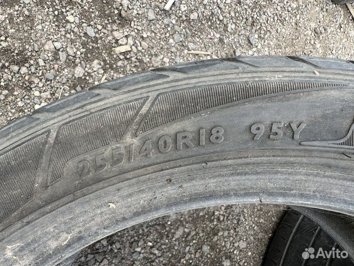 Dunlop SP Sport 2050 255/40 R18 95Y