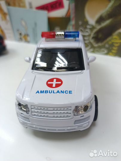 Машина скорой помощи (металл) звук и свет фар
