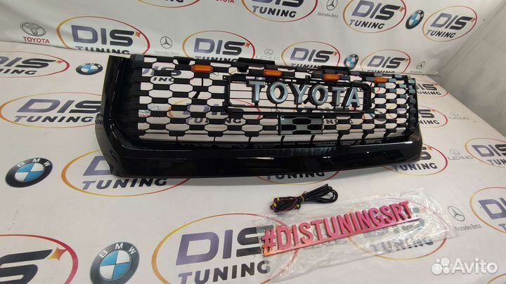 Решетка радиатора Toyota Tundra с 2013г LED