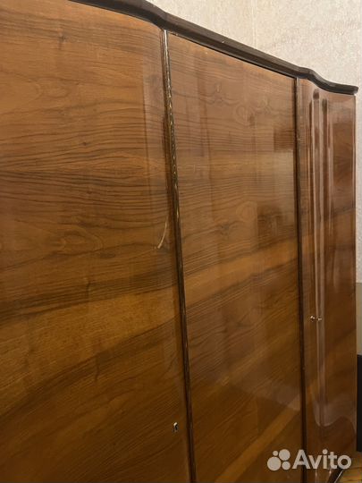 Винтажный шкаф Zavody Carysany Narodni Podnik