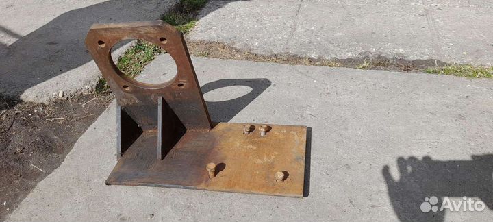 Кронштейн насоса нш80 маз