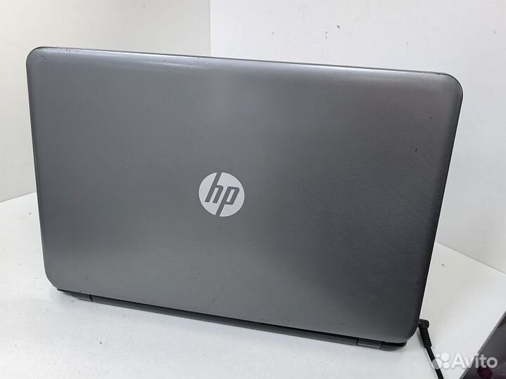 Ноутбук HP 15-g208ur