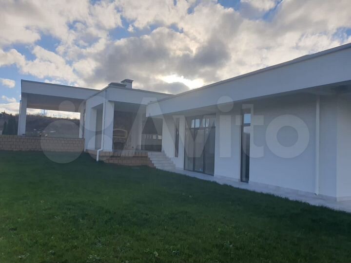 Таунхаус 267 м² на участке 9 сот.