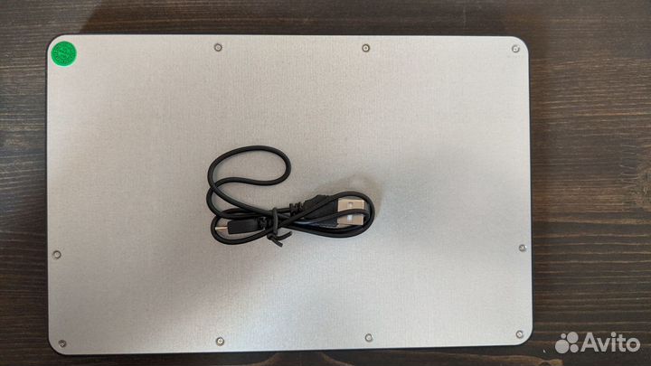 Беспроводная Bluetooth клавиатура с тачпадом