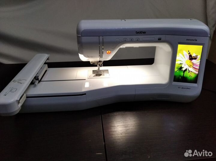 Вышивальная машина Brother Innov-is V3 SE