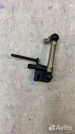 Тяга датчика пневмы Порше Кайен 958