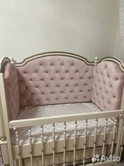 Новая детская кроватка для маленькой принцессы